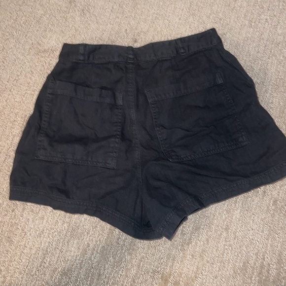 Universal Thread - charcoal high waisted shorts size 4 - Picture 4 of 4